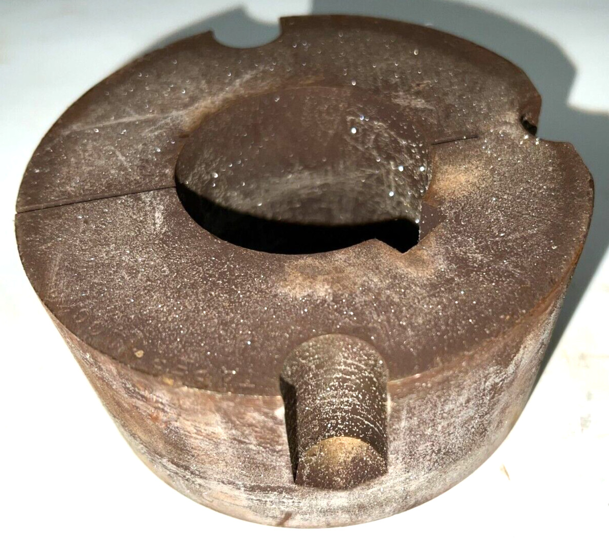 SPLIT TAPER-LOCK BUSHING 3020 SERIES 1-15/16″ BORE 1/2″ X 1/4″ KEYWAY 4-1/4″ OD