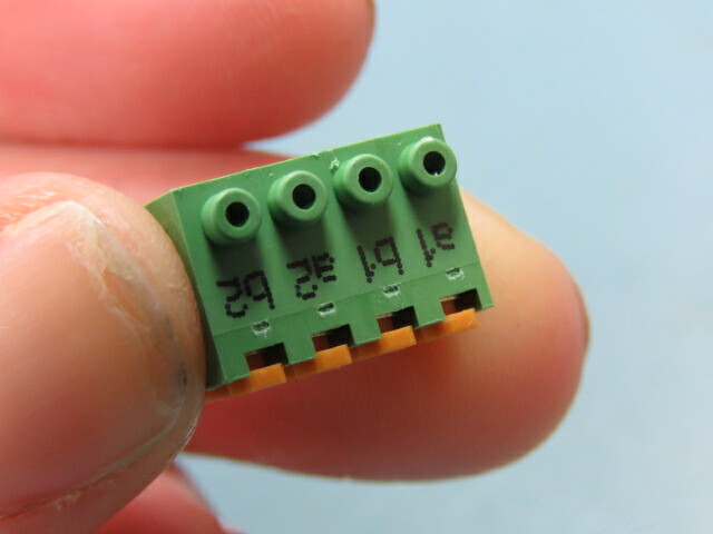 PHOENIX CONTACT FK-MPT 0,5/4-ST-3,5 BD:A1-B2 Qty of 25 per Lot PCB connector, n