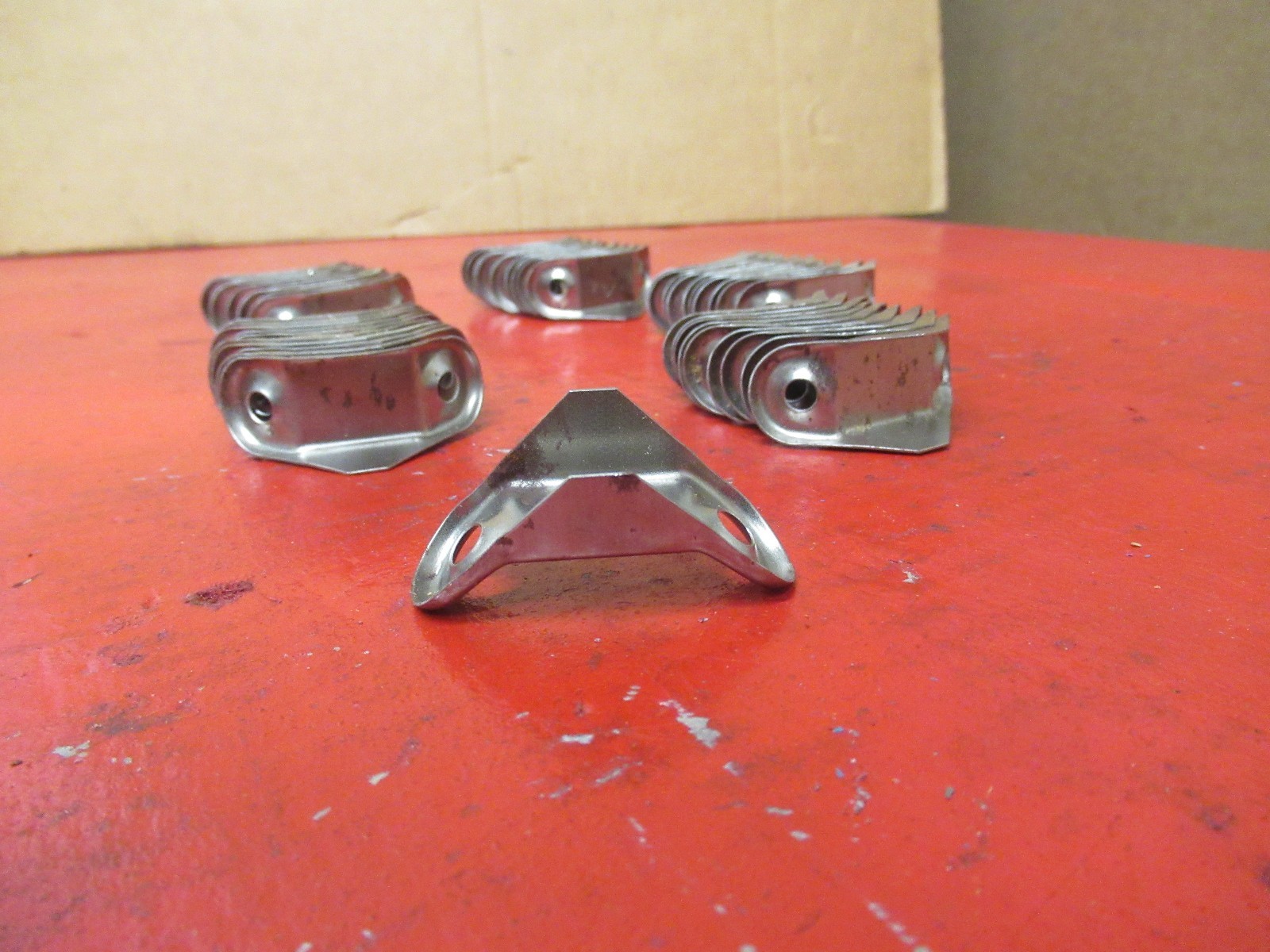 NO NAME STEEL SHELF L SHAPE 90° DEGREE ANGLE CORNER BRACKET LOT OF 50 NEW