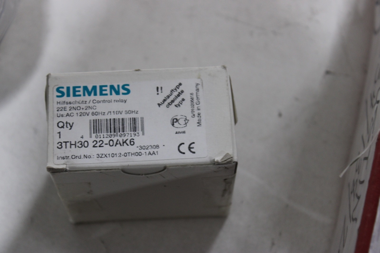 Siemens 3Th30 22-0Ak6 Contactor Relay 4Pole 2No/2Nc Ac Screw Terminals 110/120V