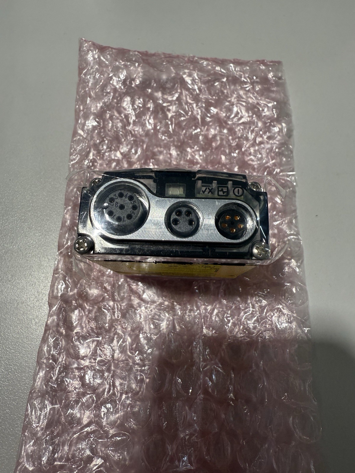 *US SELLER* COGNEX DM200QL / 821-0025-3R Fixed Mount Barcode Scanner *NEW*