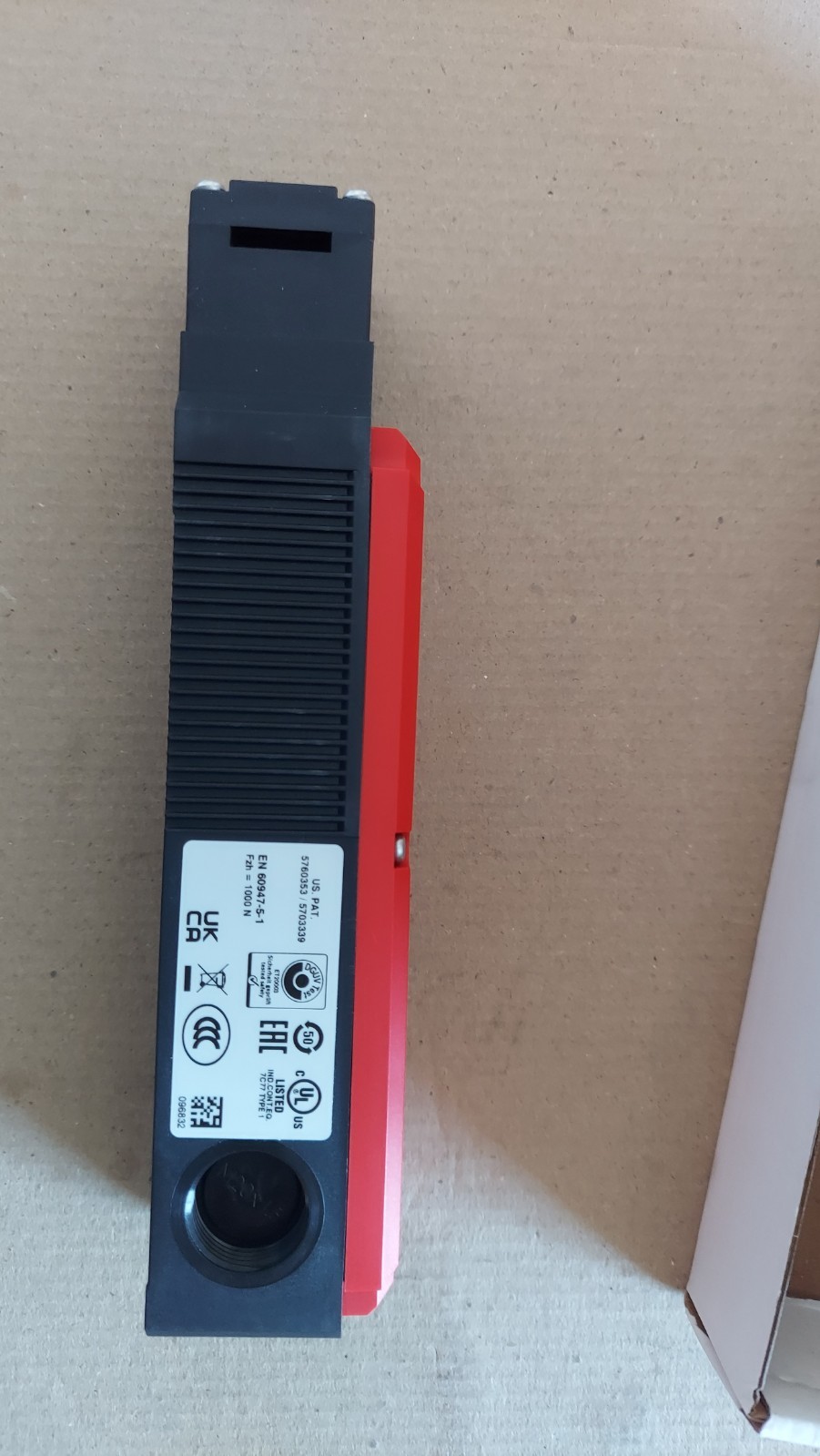 New Euchner TP3-4131A024M Safety Switch