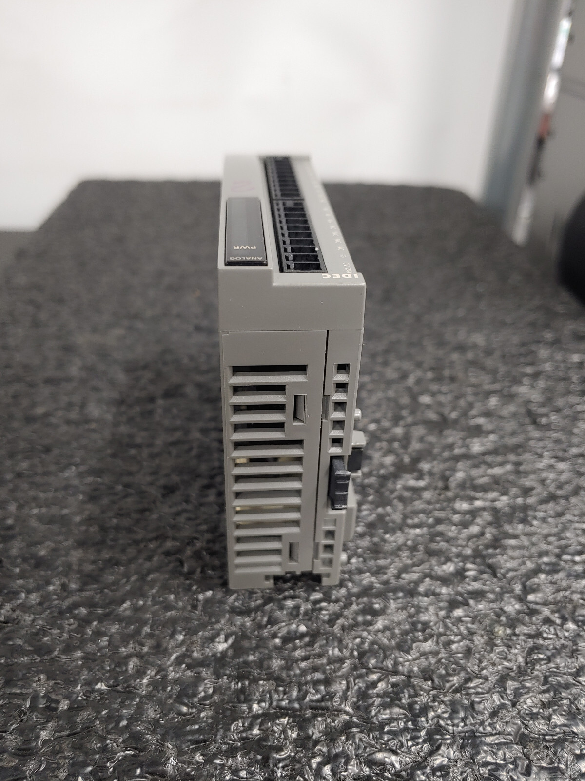 IDEC FC6A-J4CH1Y FC6A MicroSmart PLC 4-pt Isolated Thermo Module
