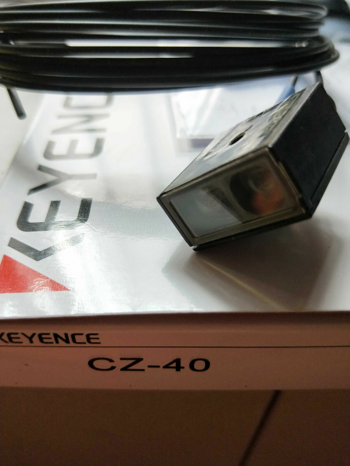 New KEYENCE CZ-40 Reflective Spot Long Distance Photoelectric Fiber Optic Sensor