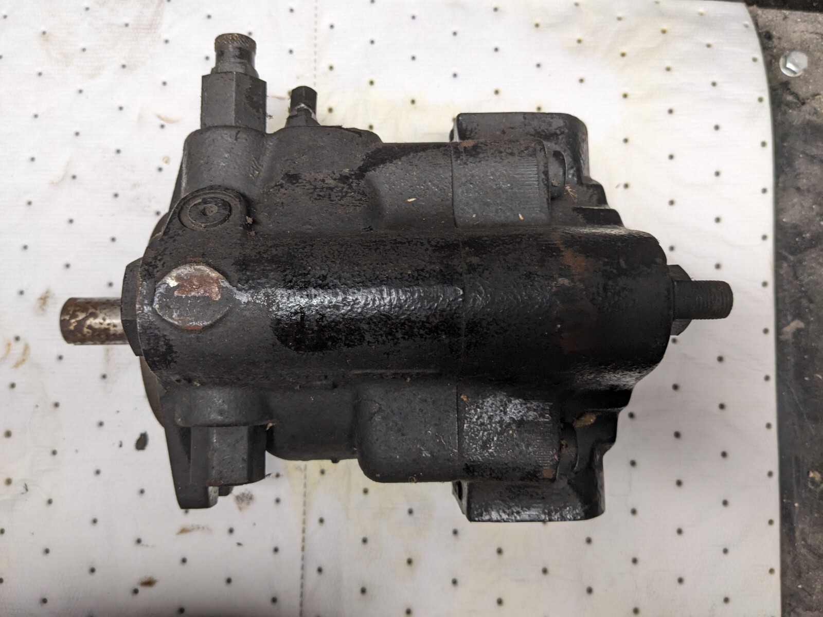 PARKER Piston Pump PAVC33R42W26 3000 PSI, CW Rotation