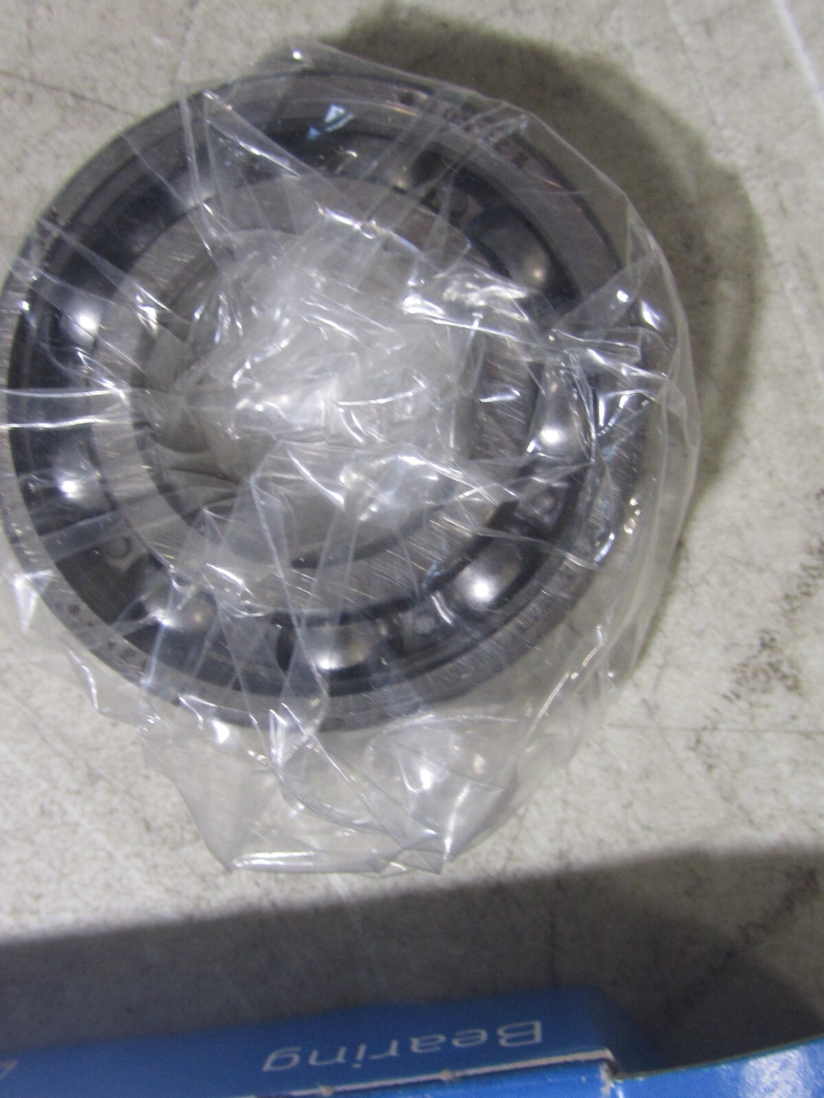 NEW SKF 6205-J BALL BEARING