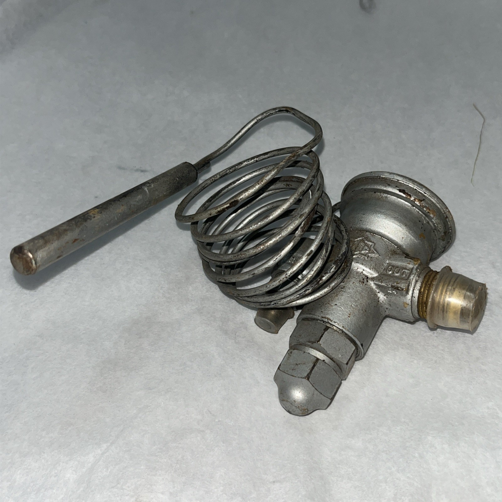 Alco 402-2 Thermo Valve 1 Ton M.O.P. 35# Refrig. Methyl S.H. 10 Degrees.