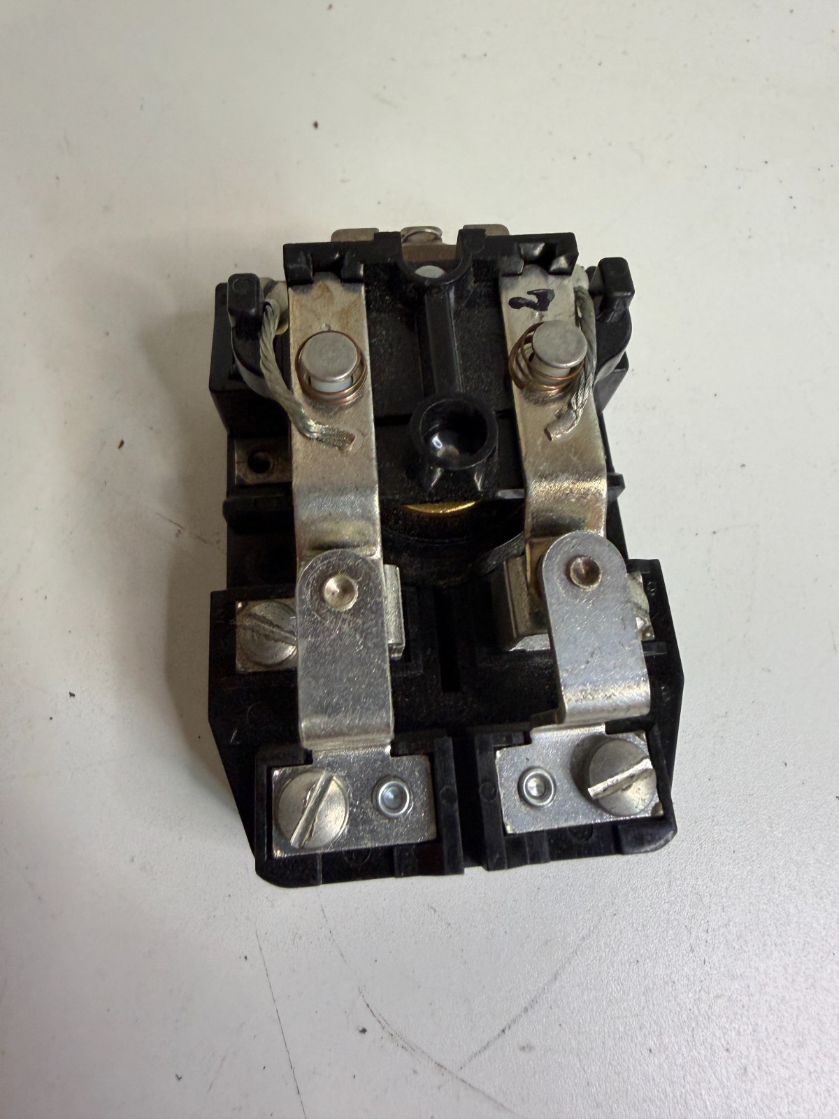 AMF Potter & Brumfield PRD11AYO-240 Relay PRD11AY0-240. NOS
