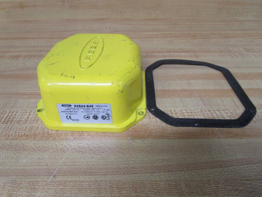 Rees 04944-640 Cable Operated Switch 04944640 Lid And Gasket Only