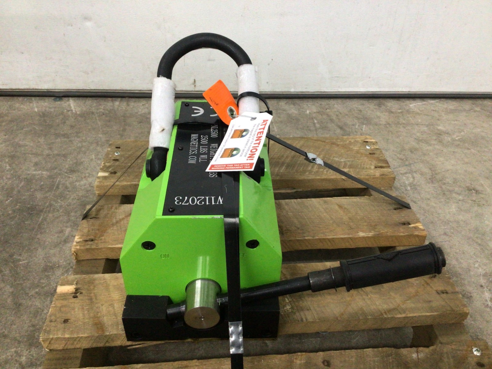 MAG-MATE – PNL2500 Lifting Magnet 2,500 lb Max Load On/Off Handle