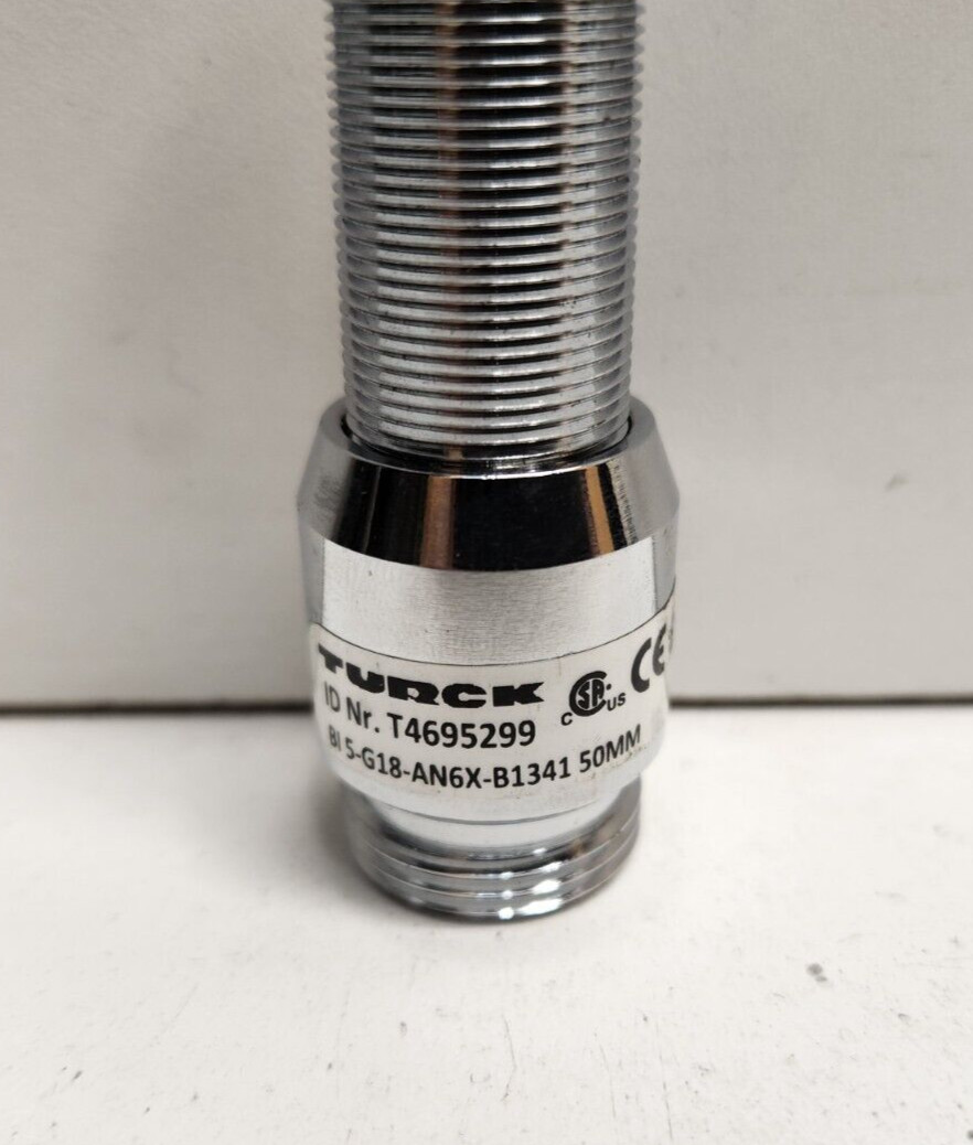 NEW OLD STOCK! TURCK 30V INDUCTIVE PROXIMITY SENSOR BI5-G18-AN6X-B1341 50MM