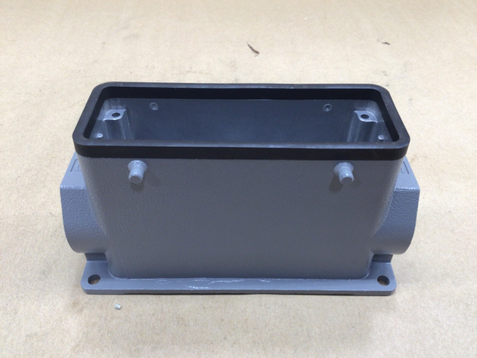HARTING 09300240231 Type: Han 24B-asg1-QB-29 Han B Base #4010K37IAC