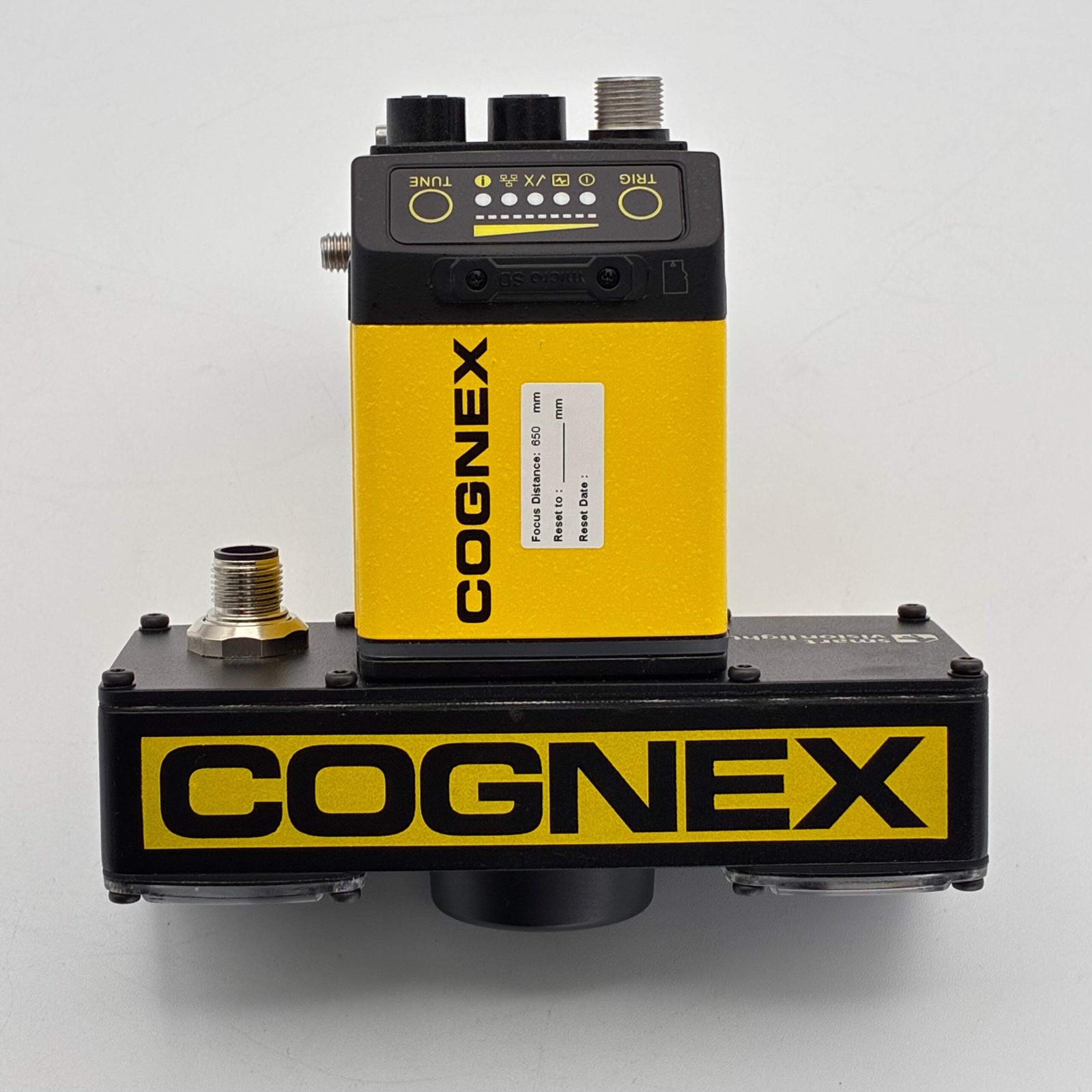 COGNEX 821 10028 2R Barcode Reader With 119 10102R Smartvision Lights