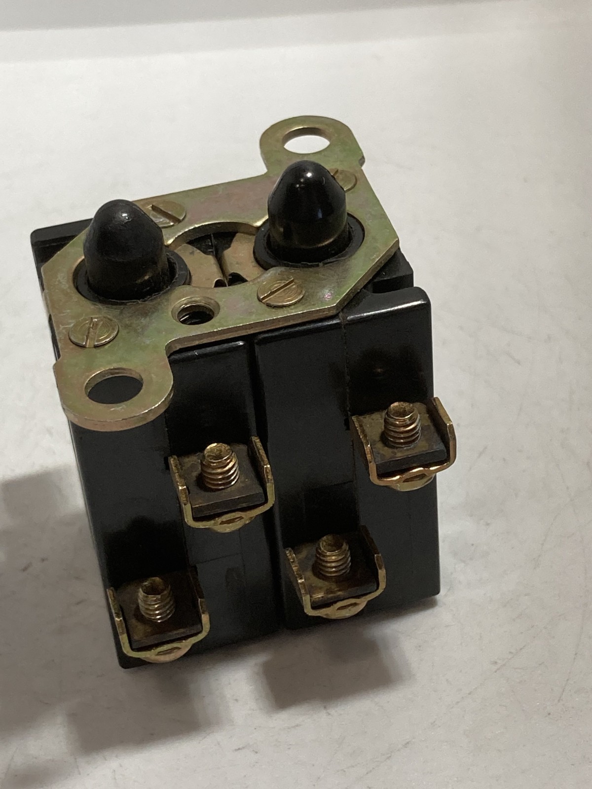 GE CR294OU201A CONTACT BLOCK DUAL 2NO/2NC HEAVY DUTY NNB