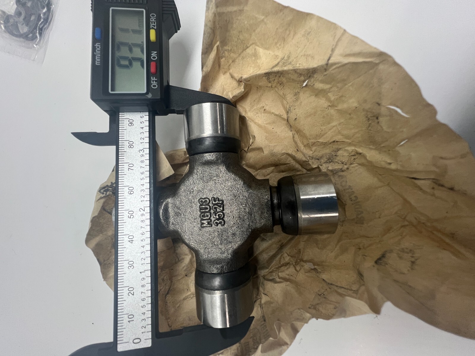 MOOG MOG-354 Genuine OEM Greaseable Premium Universal Joint 015-2175-8