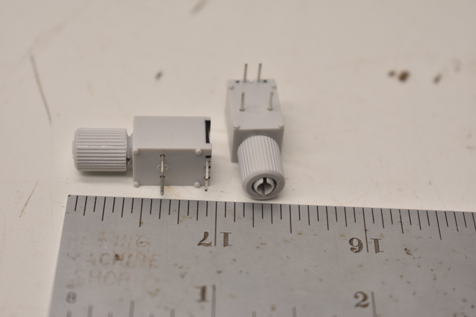 INFINEON SFH756V PLASTIC FIBER OPTIC TRANSMITTER 0714 OEM PARTS QTY: 2 EACH