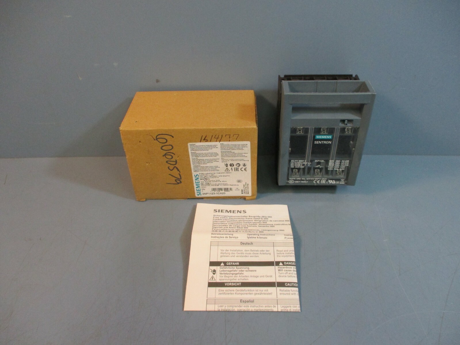 Siemens 3NP1123-1CA20 Fuse Switch Disconnector 3pole 160A NEW