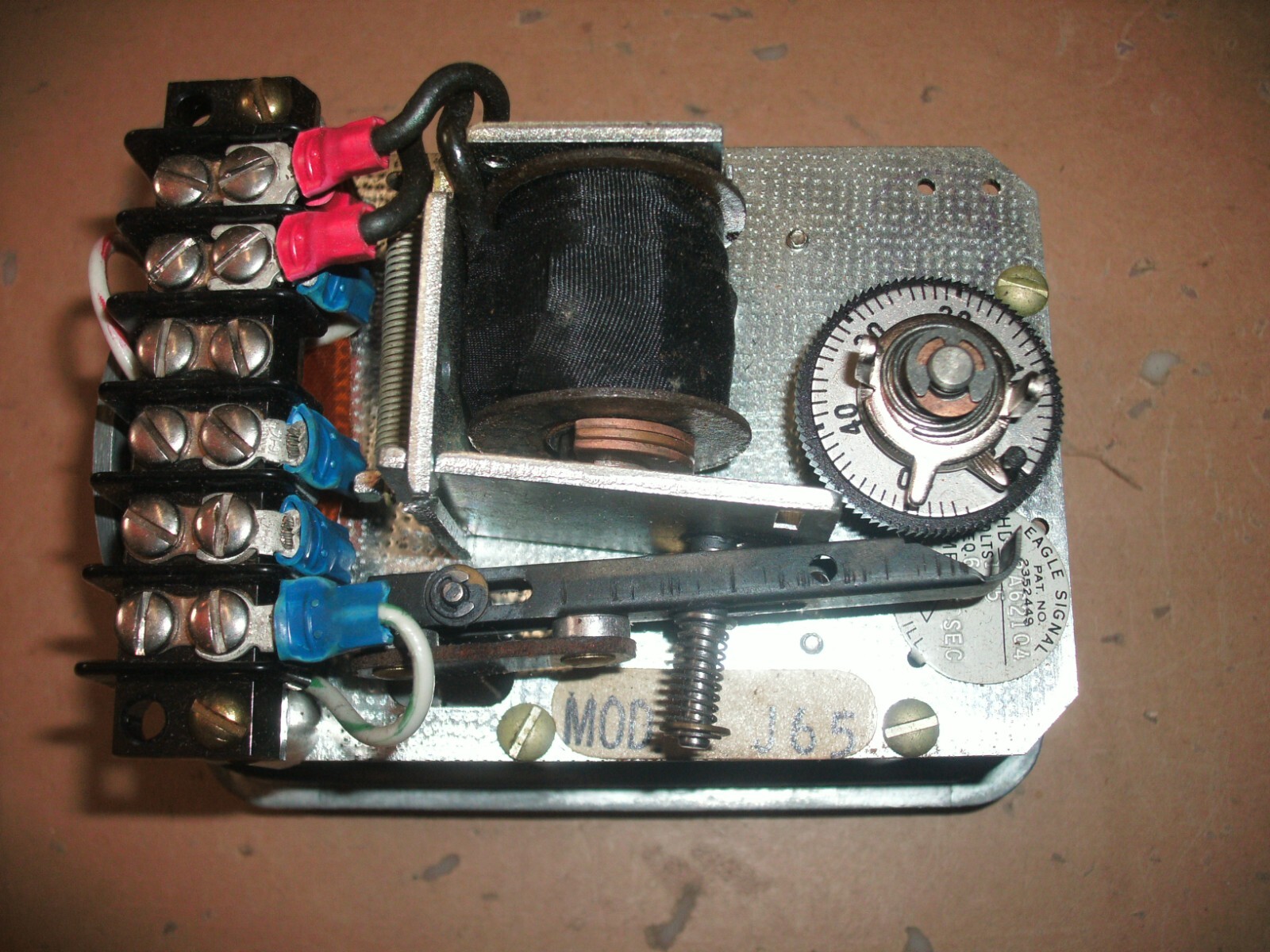 EAGLE SIGNAL TIMOFLEX HD32A621 04 55 SEC 115 VAC SKELETON UNIT – 12 AVAILABLE