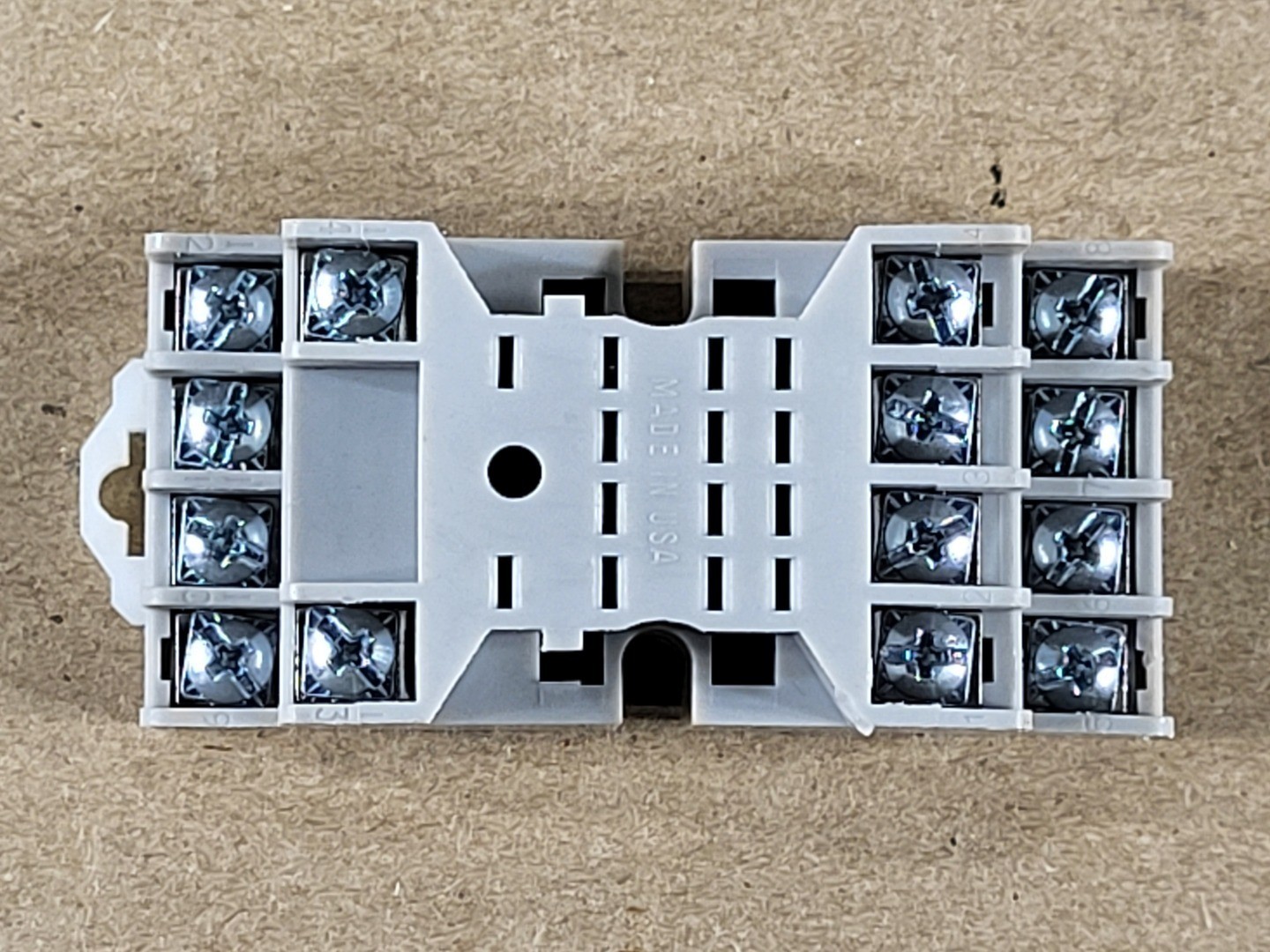 SURPLUS NEW Tyco Electronics 27E894 14-Pin Relay Socket