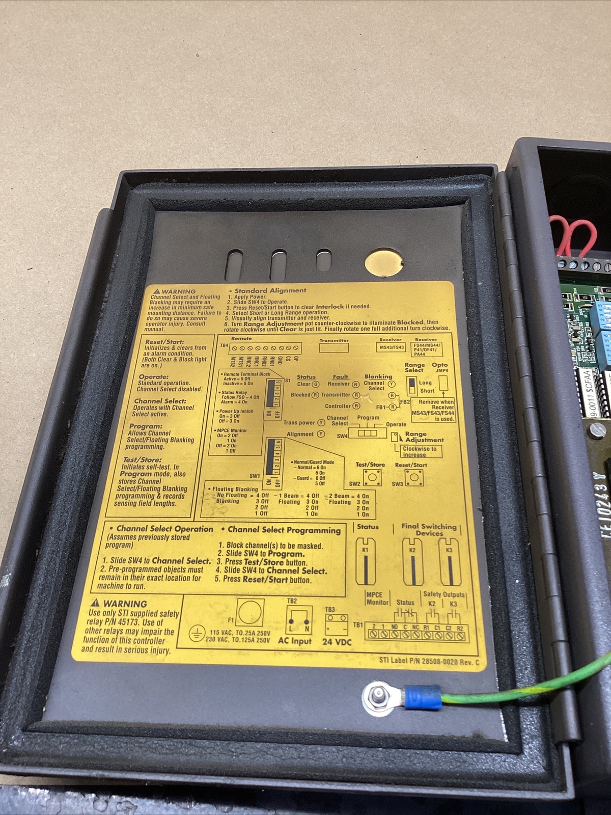 STI Light Curtain Controller 70027-1000 LCC-FB-AC1-U #700D14PR5