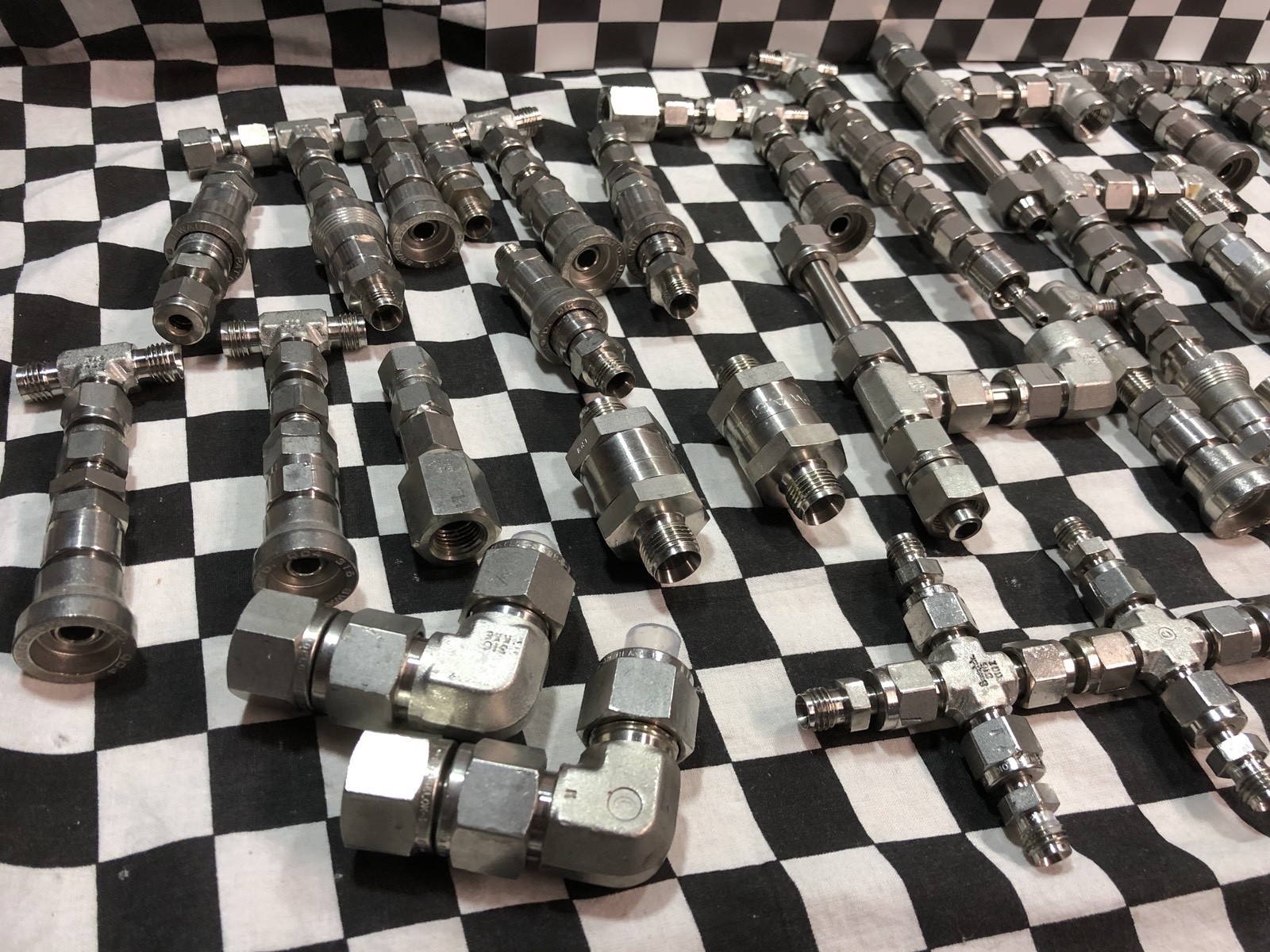 BIG LOT SWAGELOK QUICK CONNECT UNION PORT CROSS TEE ELBOW FILTER SS-QC4-S-400