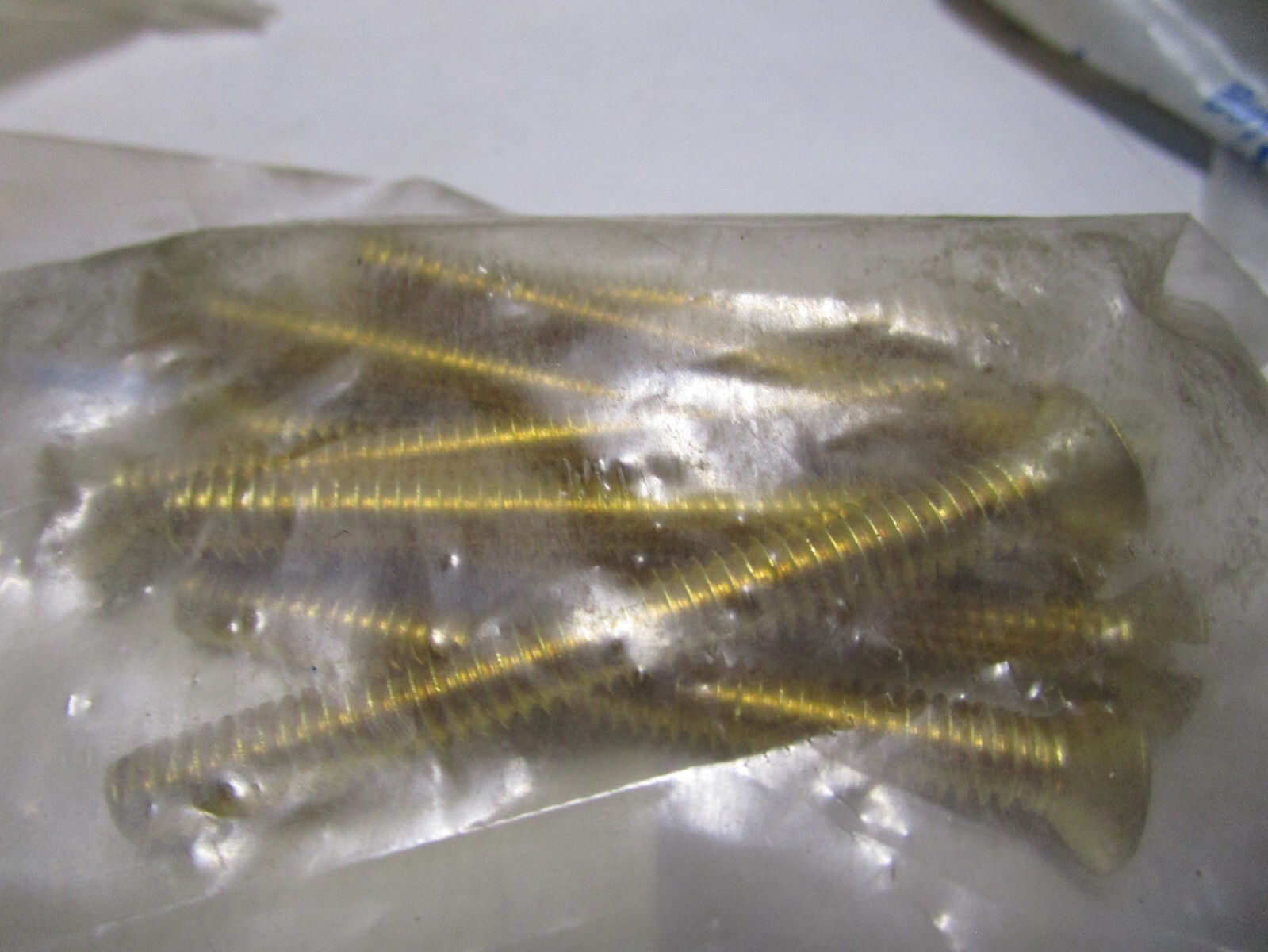1/4″-20 x 2-1/2″ Slotted Drive Flat Head Brass Machine Screw QTY 10