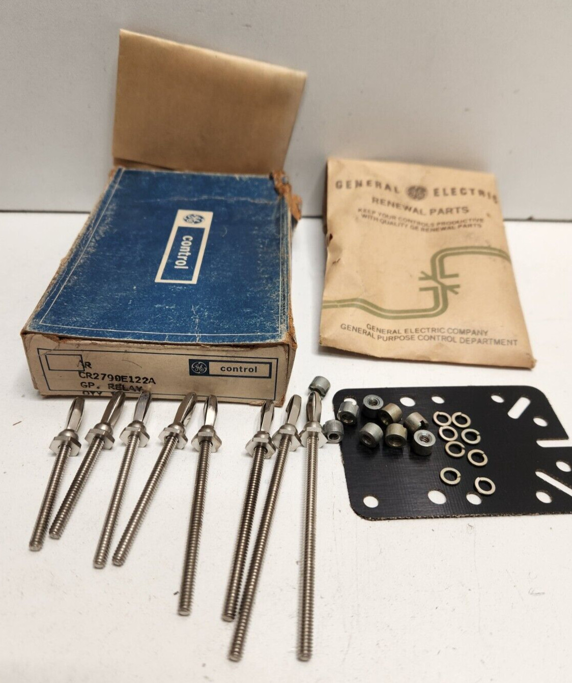 NEW OLD STOCK! GE GENERAL ELECTRIC PLUG IN RELAY ACCESSORY KIT CR2790E122A