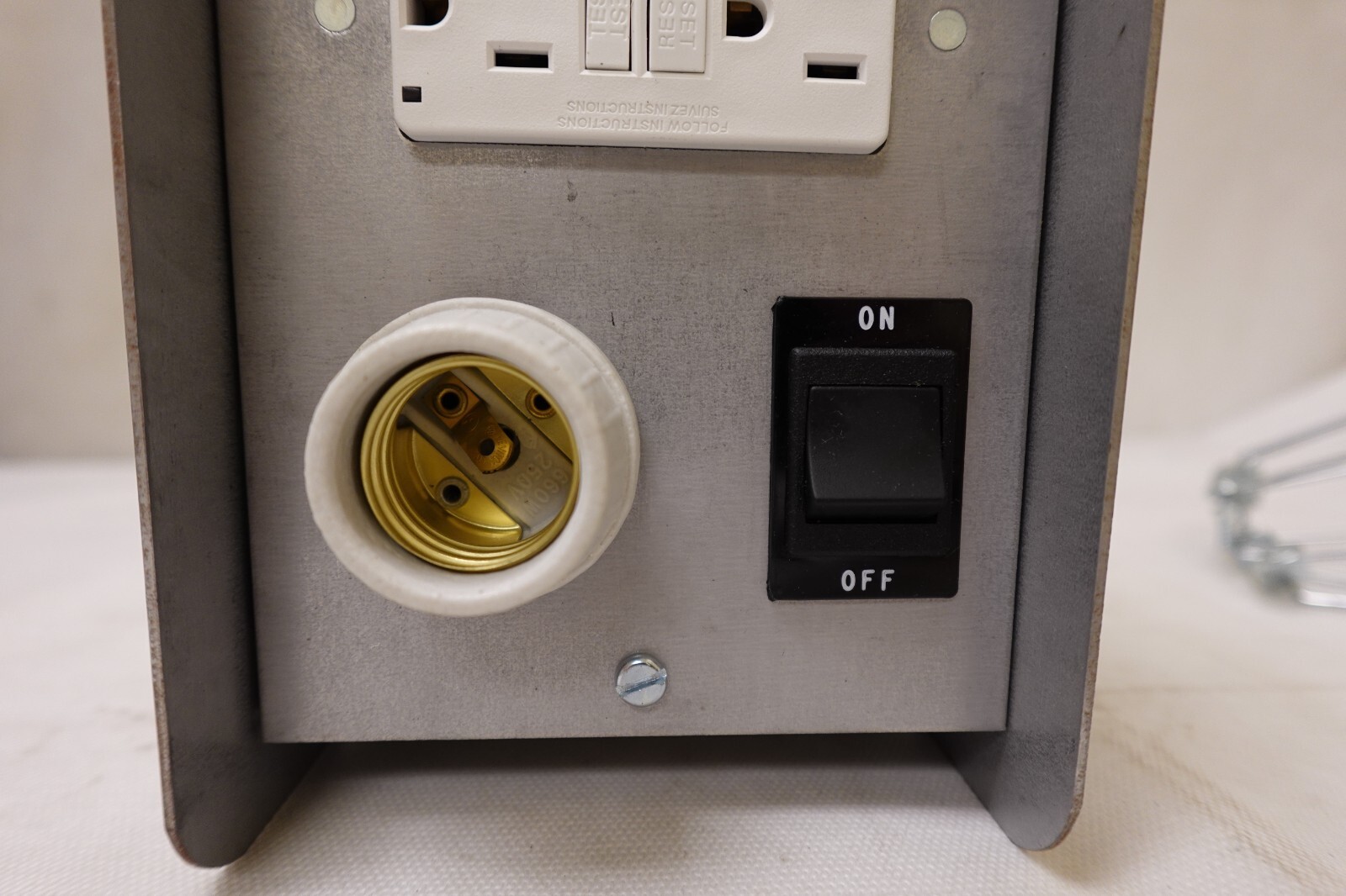 Otis Elevator – Elevator Under Car Inspection Station w/ GFCI Outlet 120VAC A914