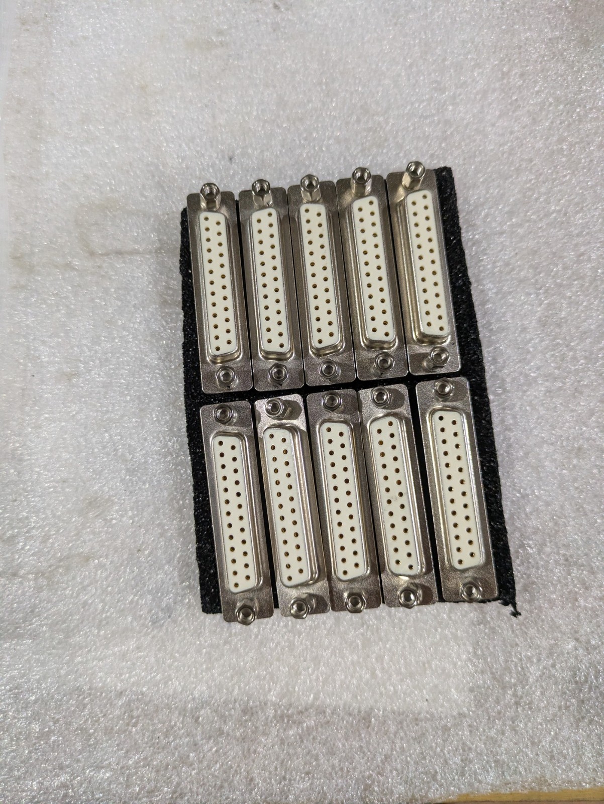 NorComp 172-E25-213R911 D-Sub DB25 Receptacle 25-Pin Panel Mount Solder 2/ORDER