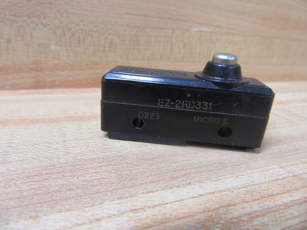 Micro Switch BZ-2RD331 Pin Plunger Switch BZ2RD331
