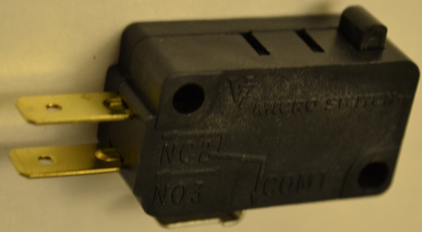 3 pieces V7-6C17D8-000-2 Honeywell Micro Switch