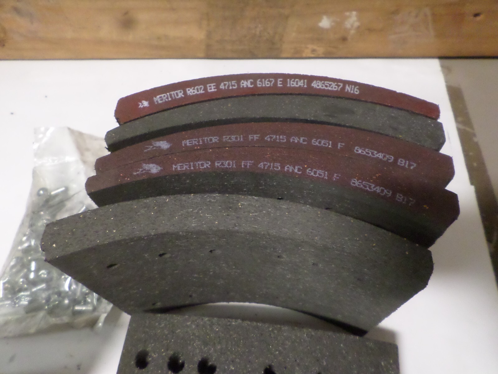 Meritor Brake Lining Kit 2001 M 169 82-23861-000 (8 Pieces)