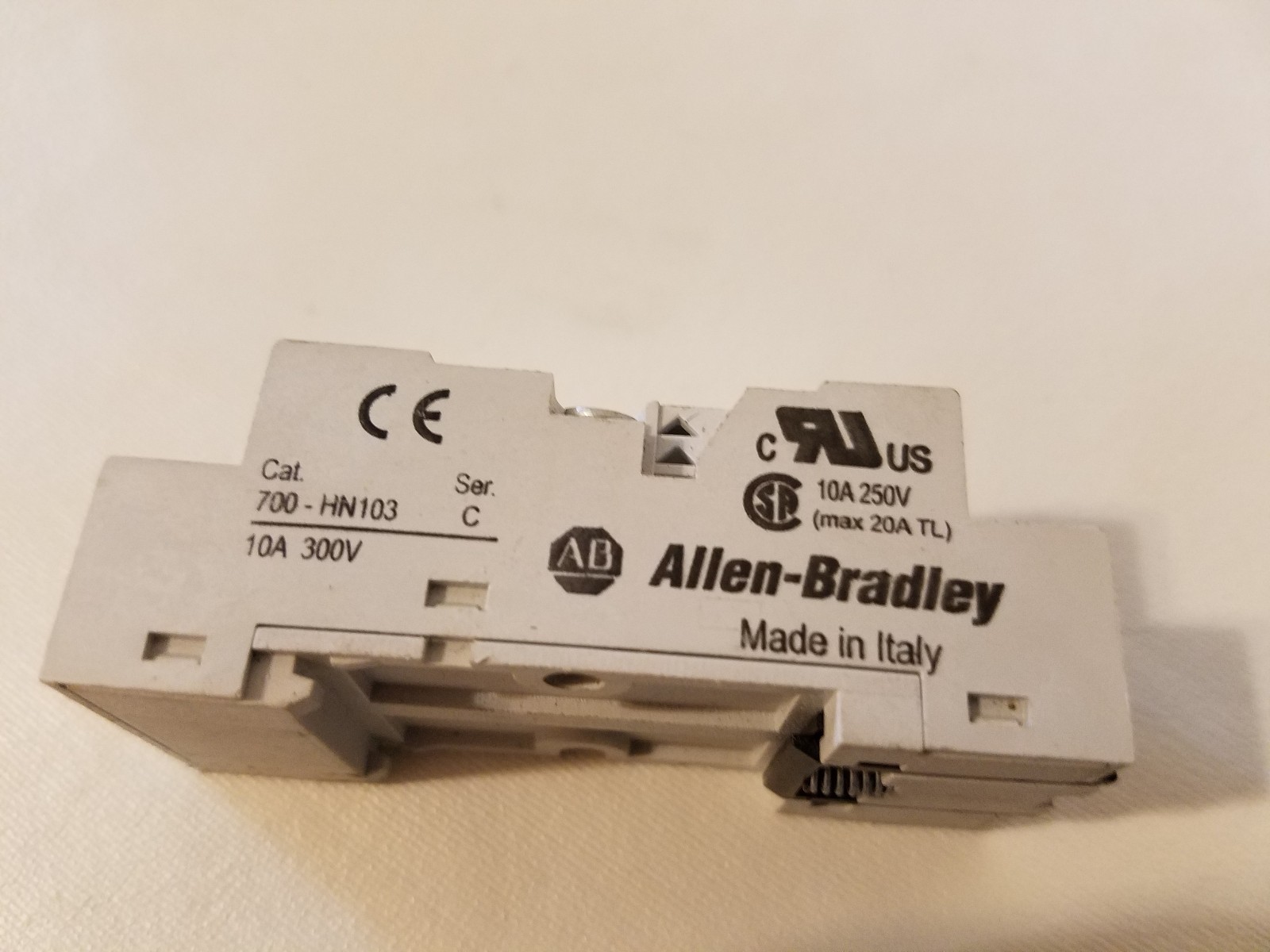 Allen Bradley 700-HN103 Series C Relay Socket 10A 300V 700HN103