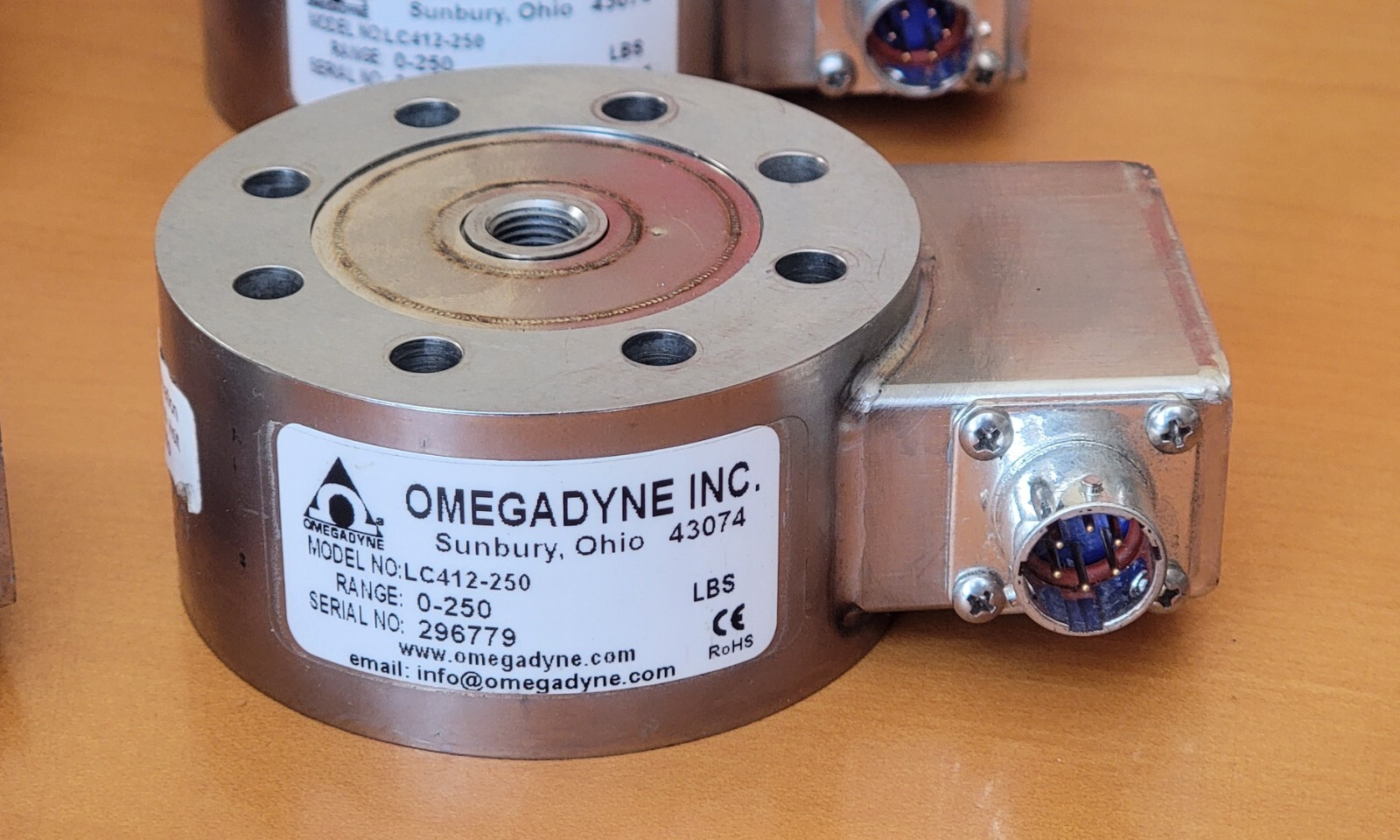 Omega LC412-250 Omegadyne Pancake Style Load Cell 0-250 LB Force Transducer