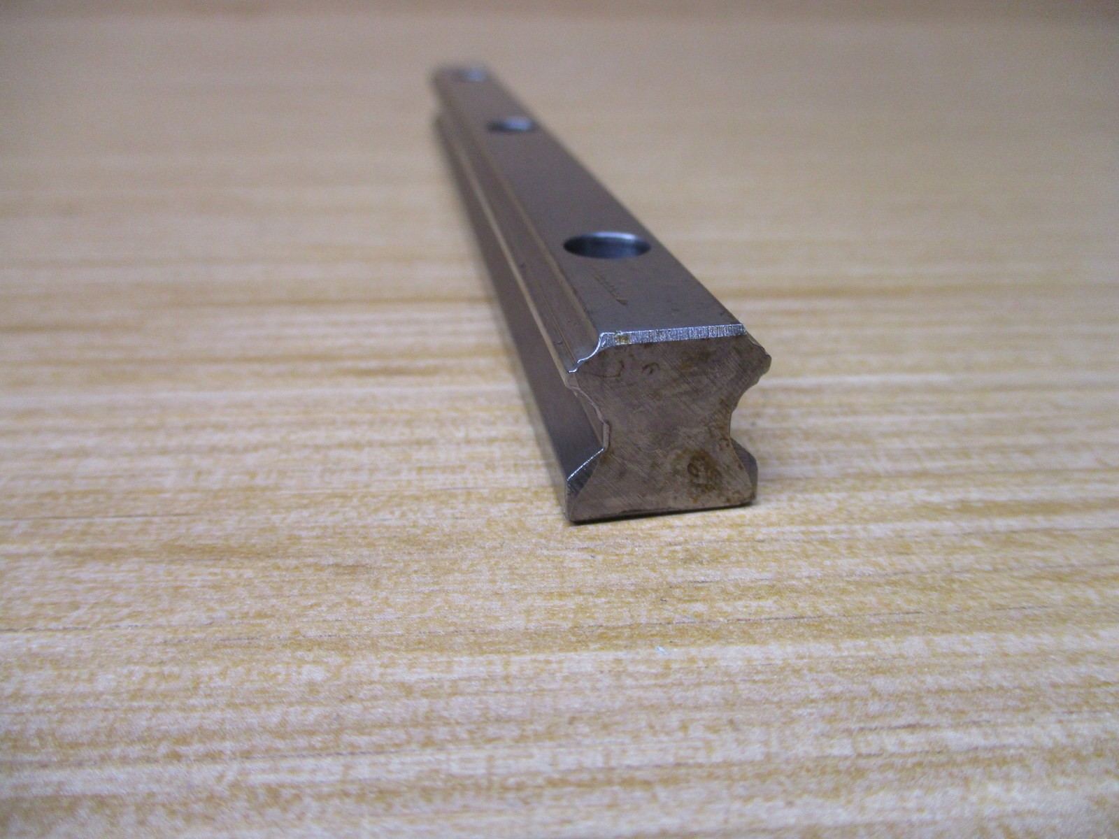Hiwin HGR-15-R0160-C Linear Guide Rail HGR15R0160C