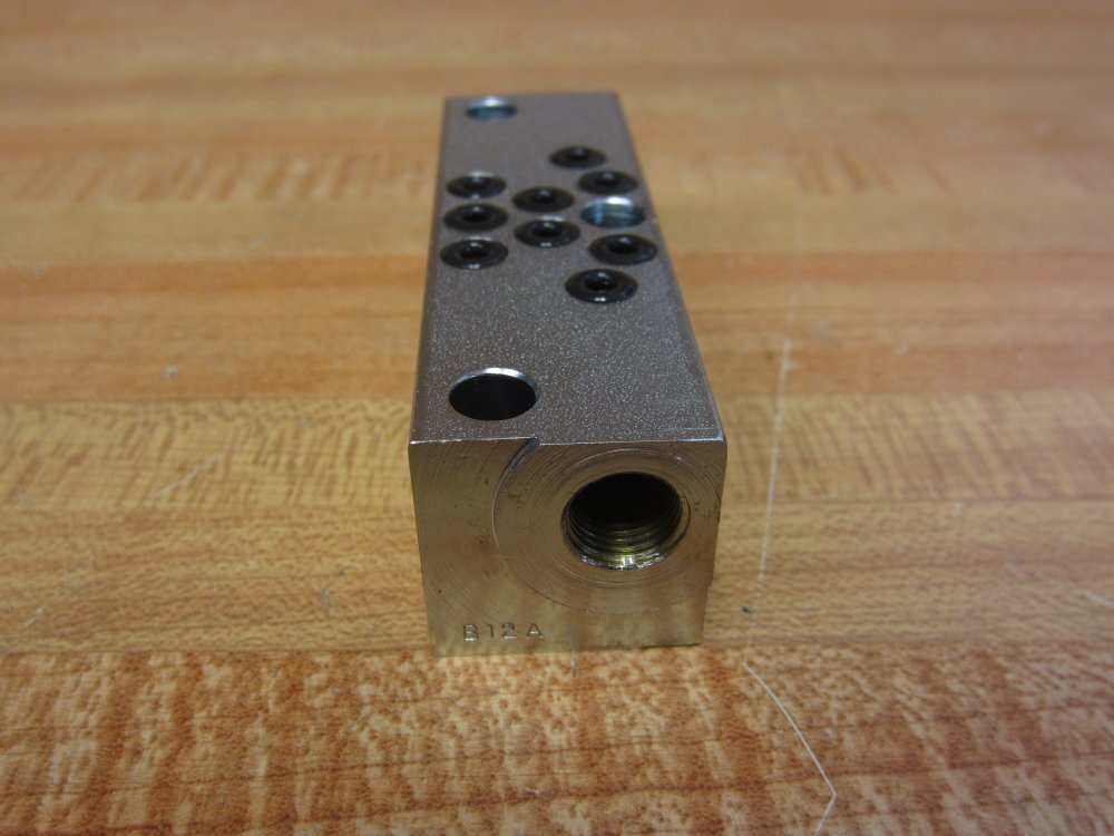 Graco Trabon Lubriquip B12A Divider Block NPSF