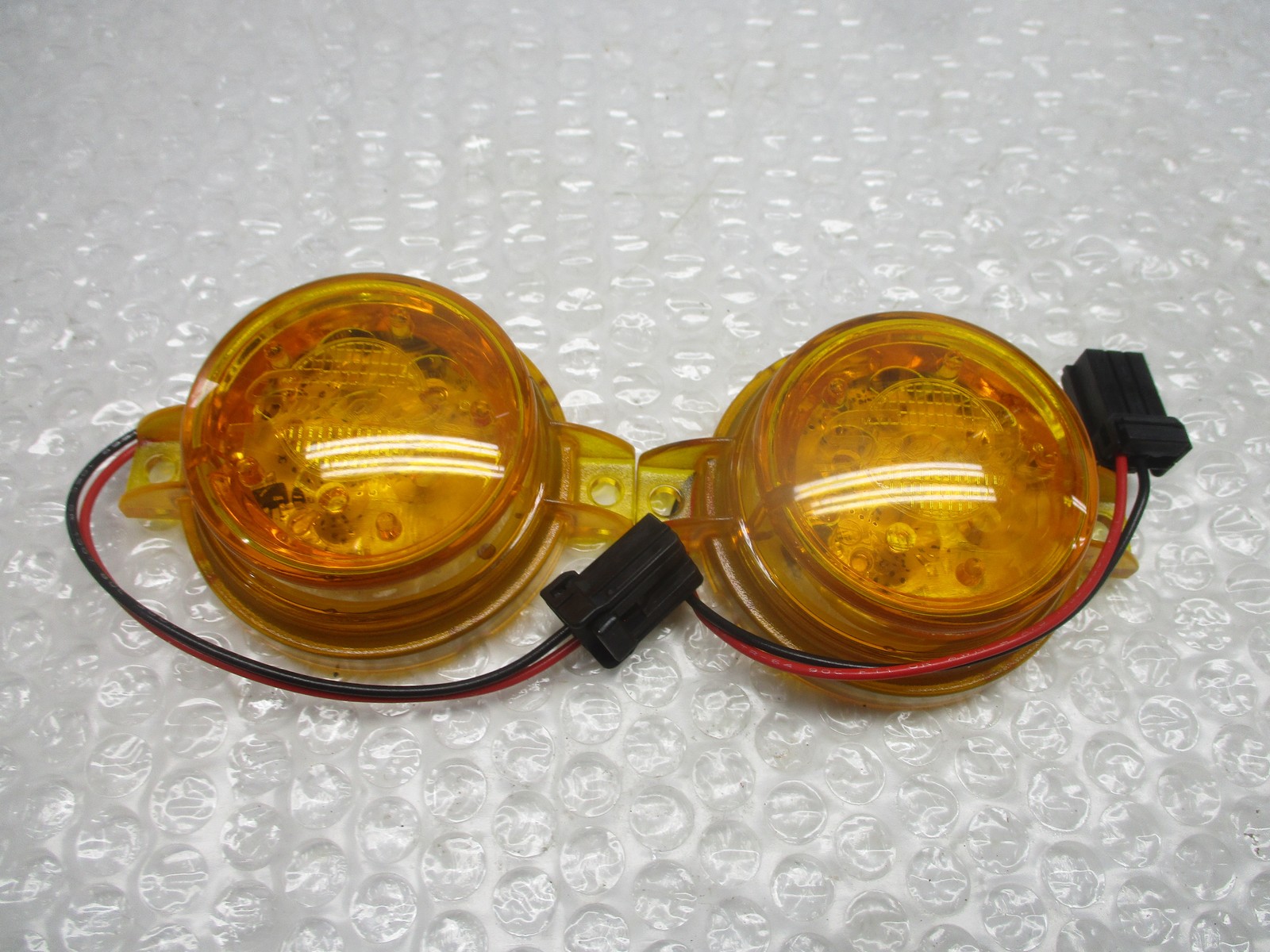 INDUSTRIAL SPARE 798300410 LIGHT AMBER LOT OF 2 NSNP
