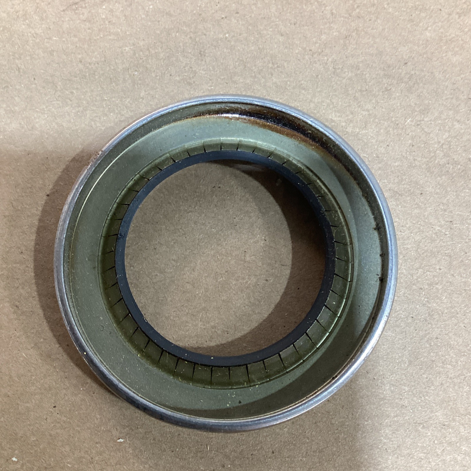 Garlock Klozure Oil Seal 63×0646 21158-0646 1 -1/2″ x 2.375″ x 3/8″ (LOT OF 3)