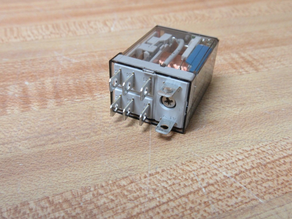 Allen Bradley 700-HF32Z24-4-24V DC Relay 700-HF32Z24-4 Series C