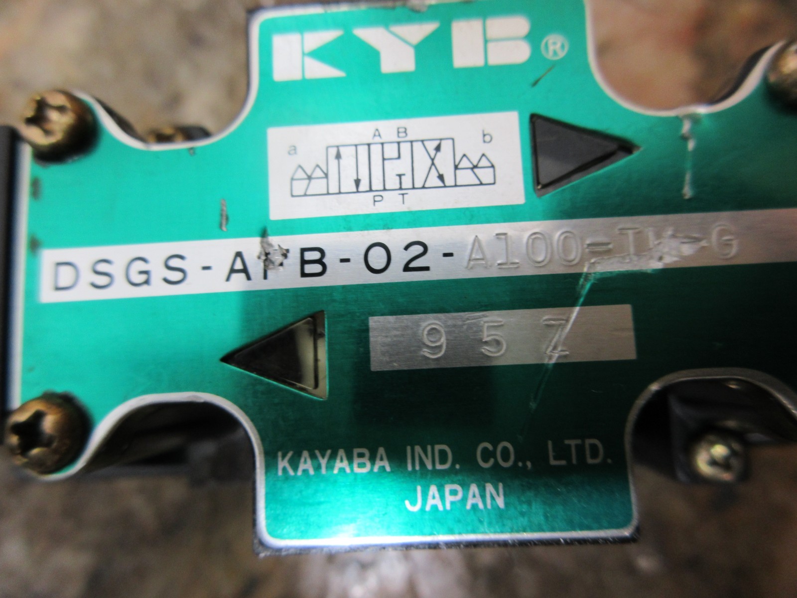 MORI SEIKI CL-25A KYB VALVE DSGS-AFB-02-A100-TM-G