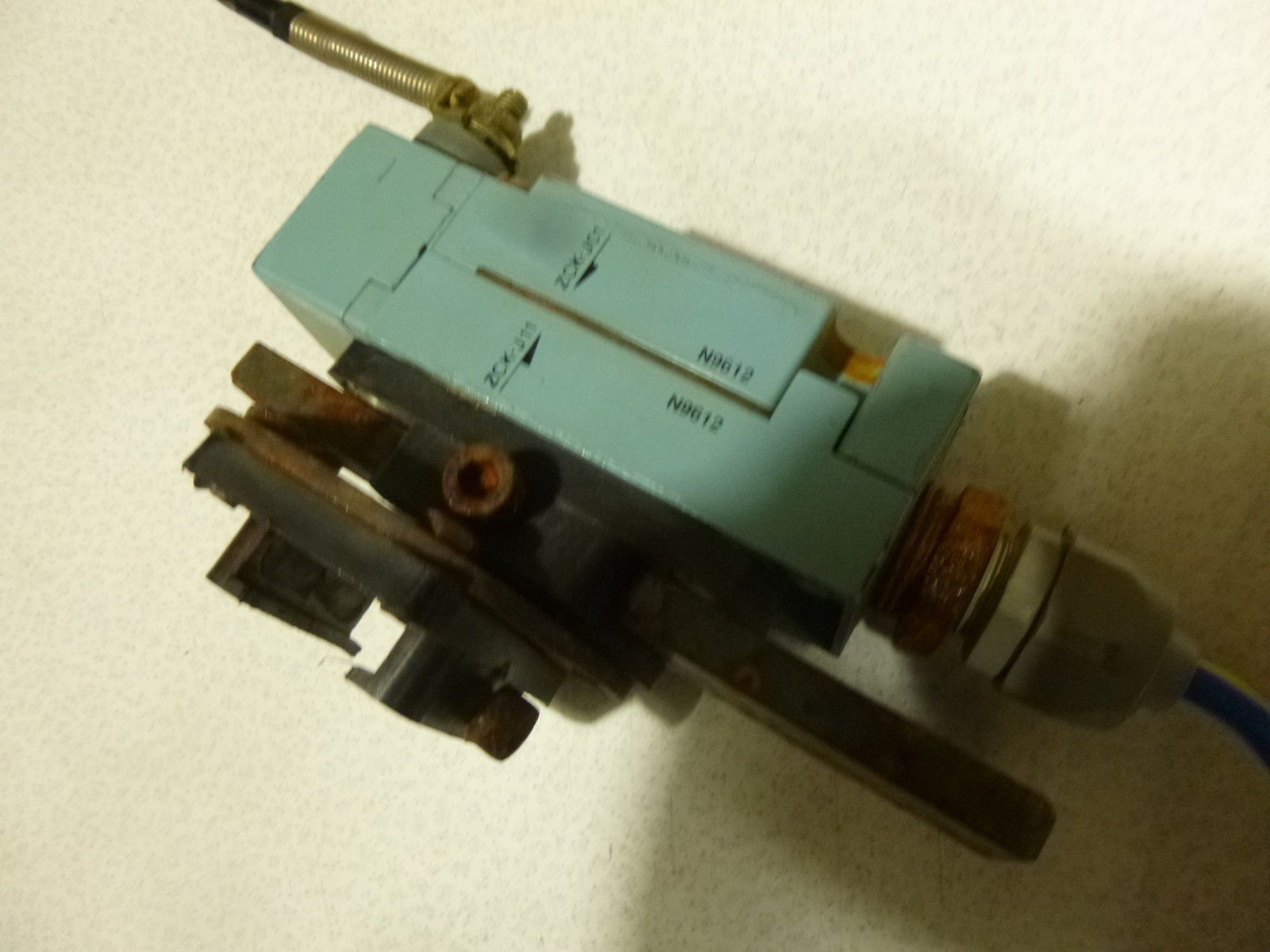 TELEMECANIQUE XCK-J HEAD LIMIT SWITCH H7 zck-eo5