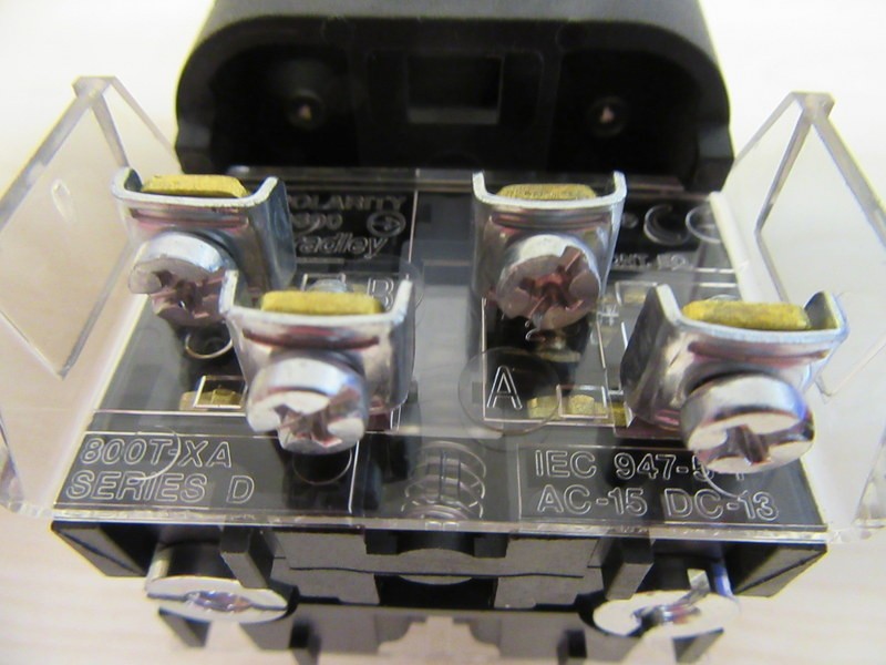 Allen Bradley 800T-QA24G Push Button Switch