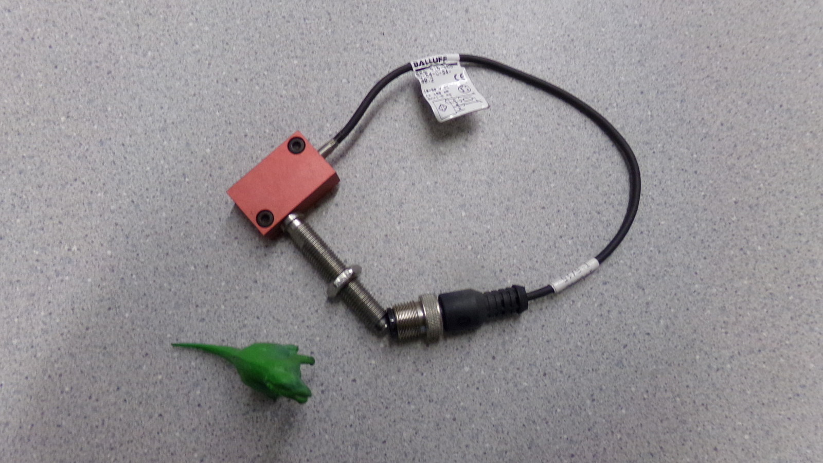 NEW Balluff BES 516-3007-G-E4-C-S4-00.2 Proximity Sensor *FREE SHIPPING*