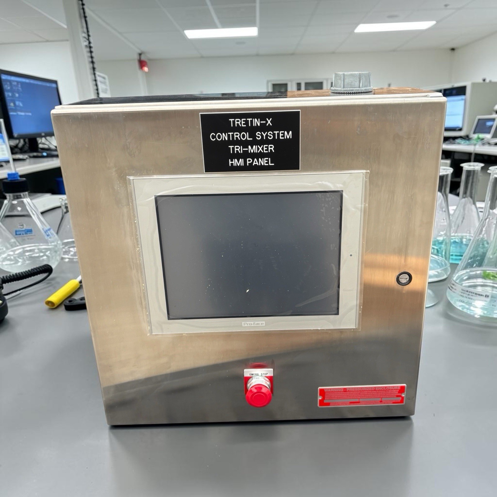 Pro-face HMI Screen Touch Panel + Hoffman CSD20206SS Enclosure Emergency Stop