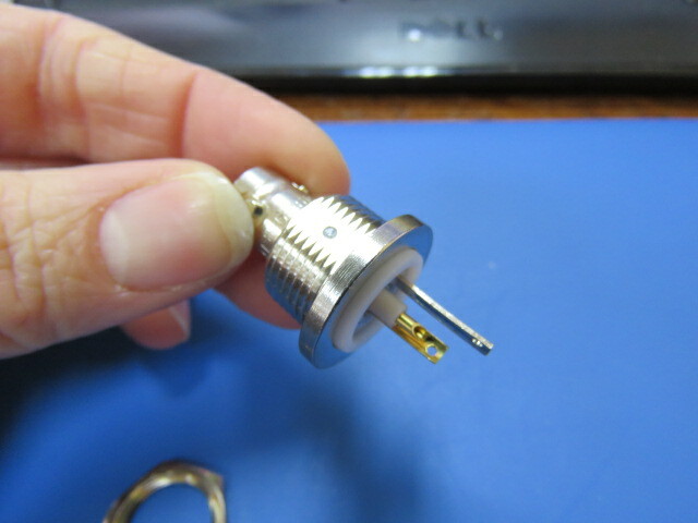TROMPETER BJ75 Qty of 1 per Lot TRB, Twinaxial/Triaxial Connector Jack, Female