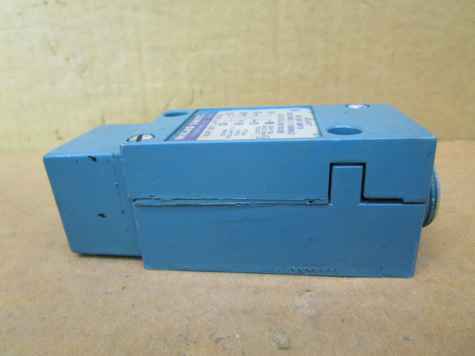 Micro Switch LSP2B Heavy Duty Limit Switch 10 AMPS 600 VAC 51395LR