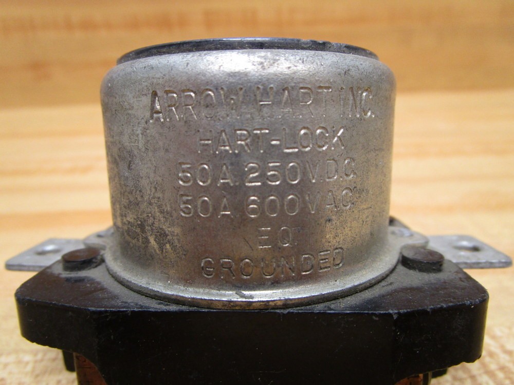 Arrow Hart 600V Plug 50A 250VDC