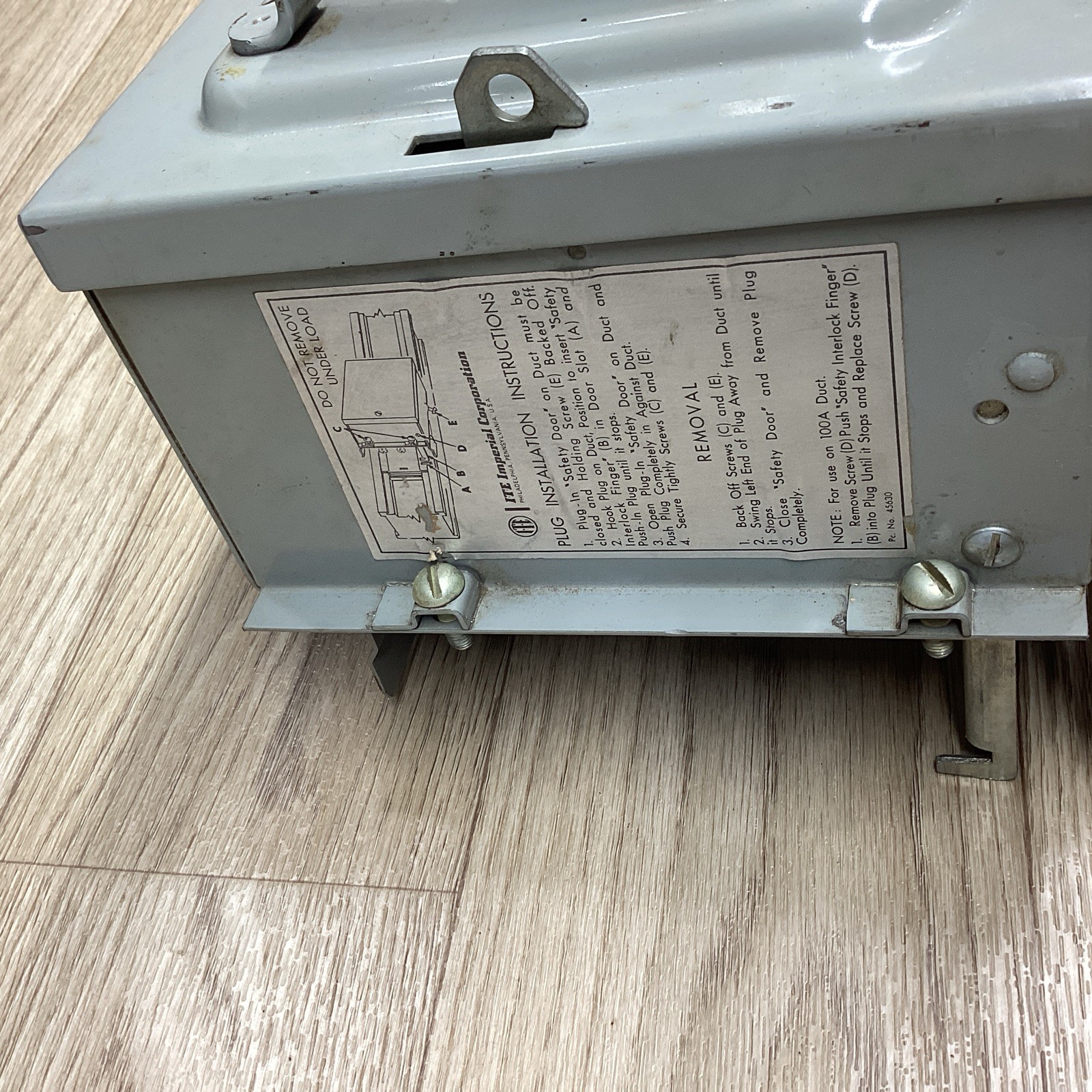 BULLDOG XL COVER OPERATED PLUG XLP423N 100A 240AC 3PH ENCLOSURE #815E134PR6*CO