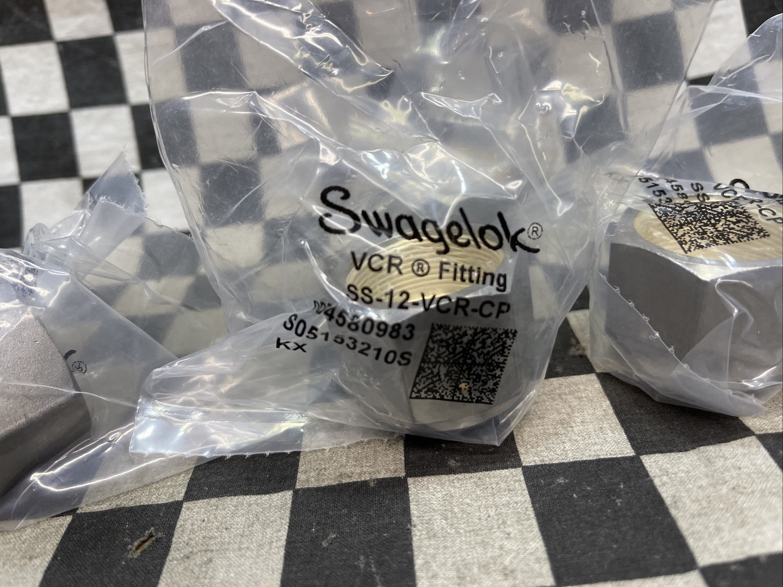 SWAGELOK SS-12-VCR-CP, SS12VCRCP, NUT 3/4″ VCR, LOT OF 9, SHIPSAMEDAY#1176Q16