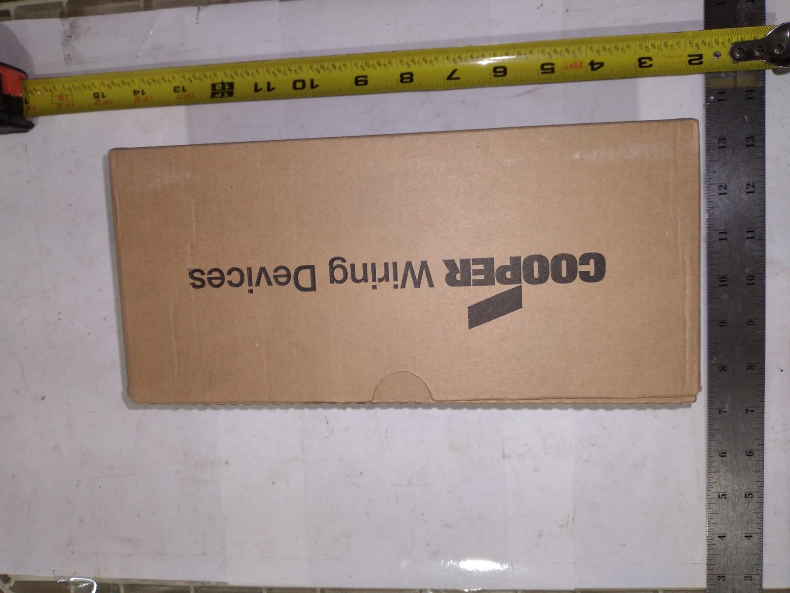 COOPER ARROW HART 5362B DUPLEX RECEPTABLE 5-20R 20A 125V 3P 3W ‘6 IN BOX’